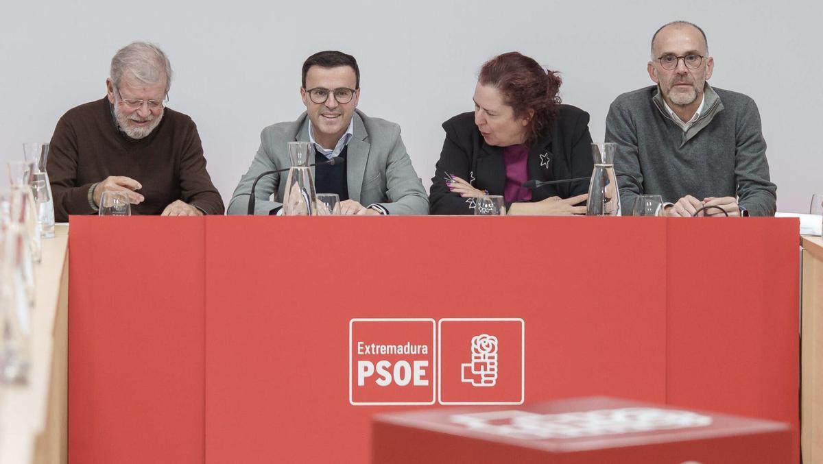 Gallardo dimiteix després del daltabaix socialista però s’aferra a l’escó