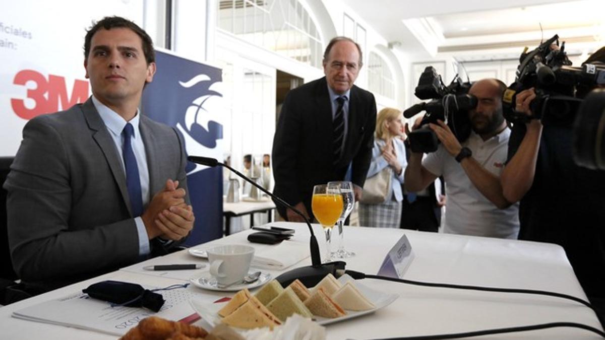 Albert Rivera, en el desayuno organizado por la Cámara de Comercio de EEUU en España, este jueves en Madrid.