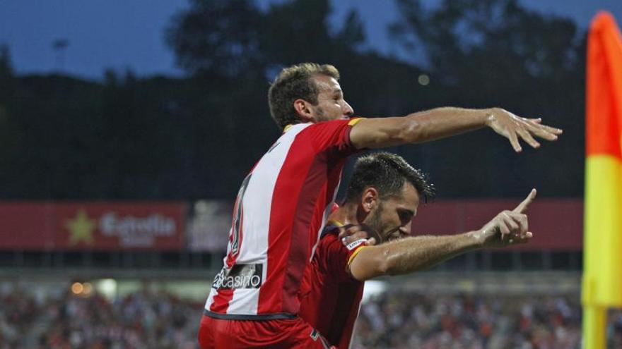 Alcalá celebra el gol que va marcar a l&#039;agost contra el Màlaga a Montilivi.