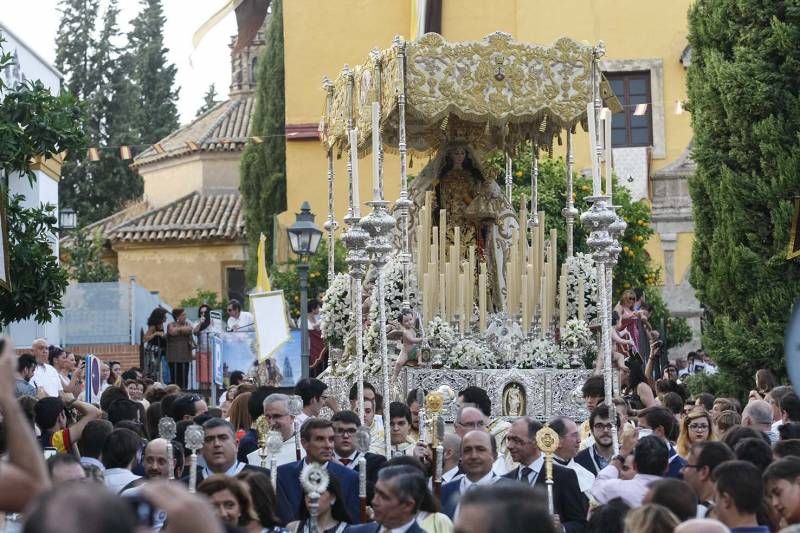 Las imágenes de las salidas de la virgen del Carmen.