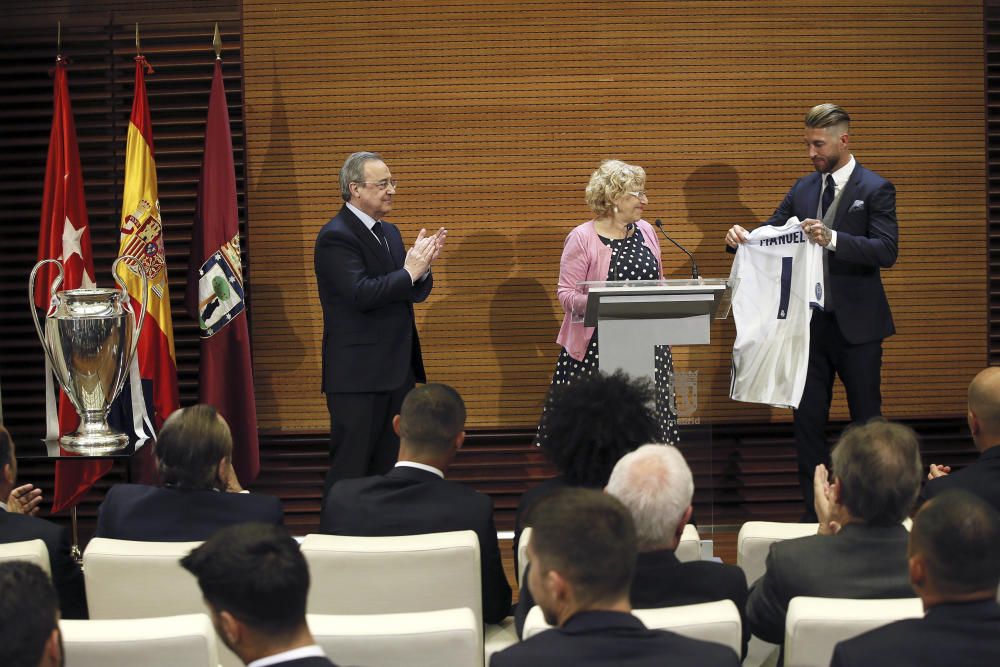 El Real Madrid celebra la duodécima con su afición