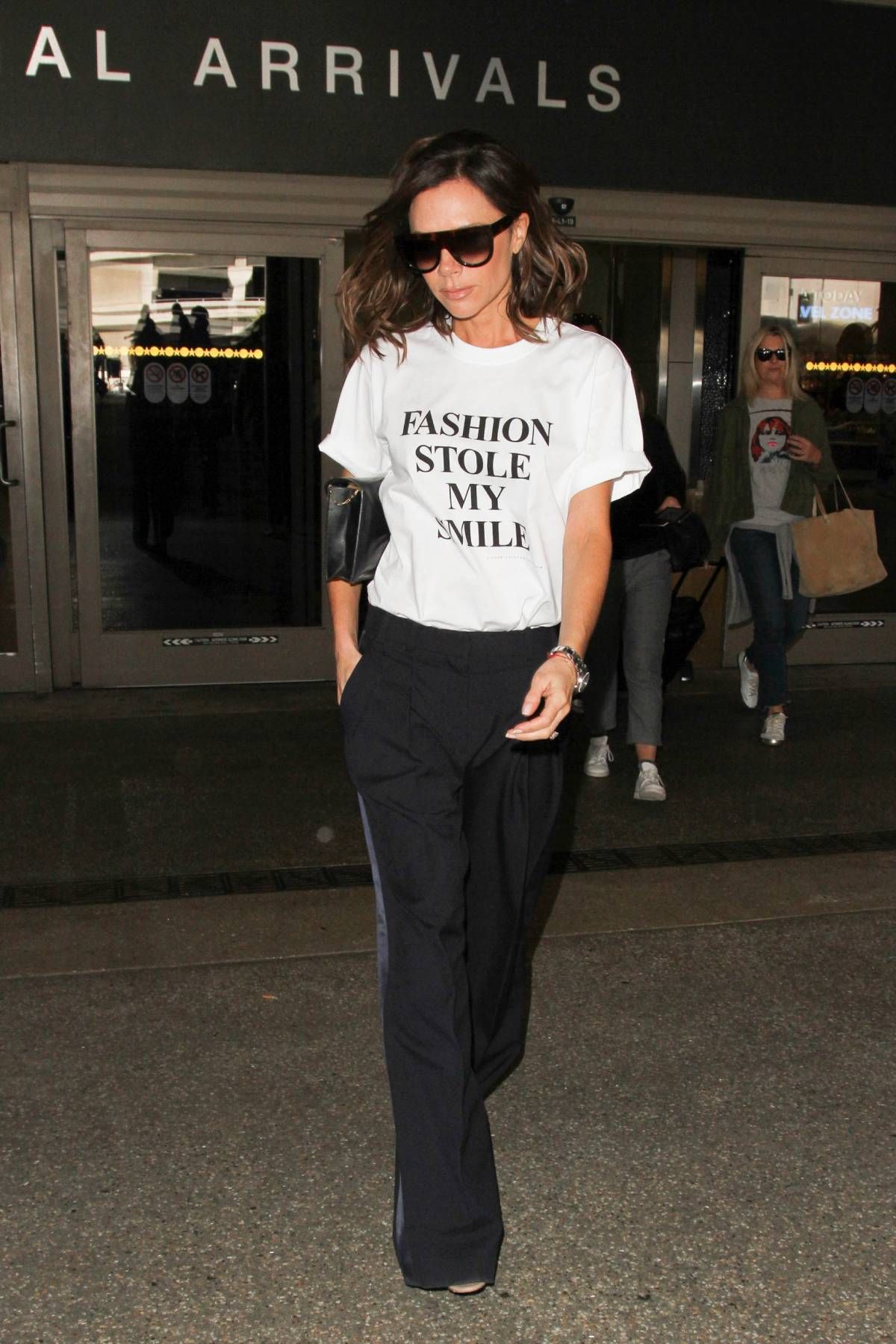 La icónica camiseta de Victoria Beckham: 'La moda me robó la sonrisa"