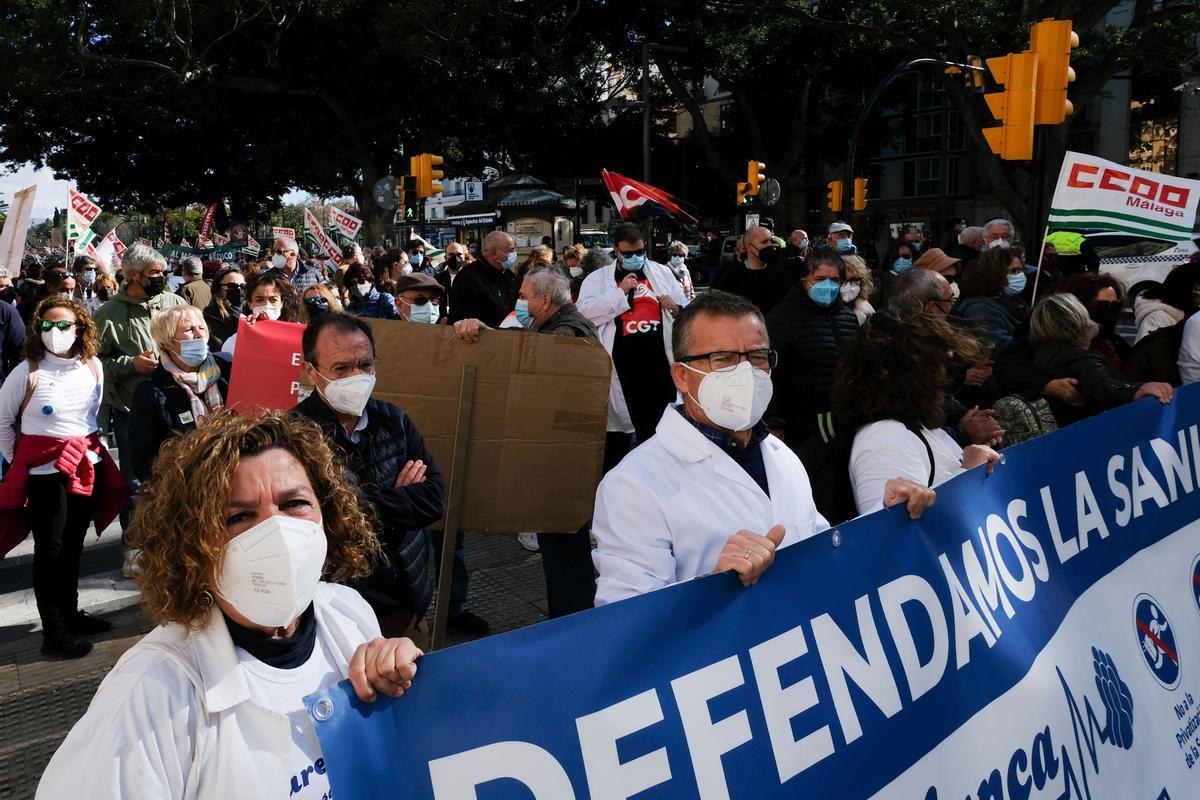 Concentración de Marea Blanca en defensa de la sanidad pública en Málaga