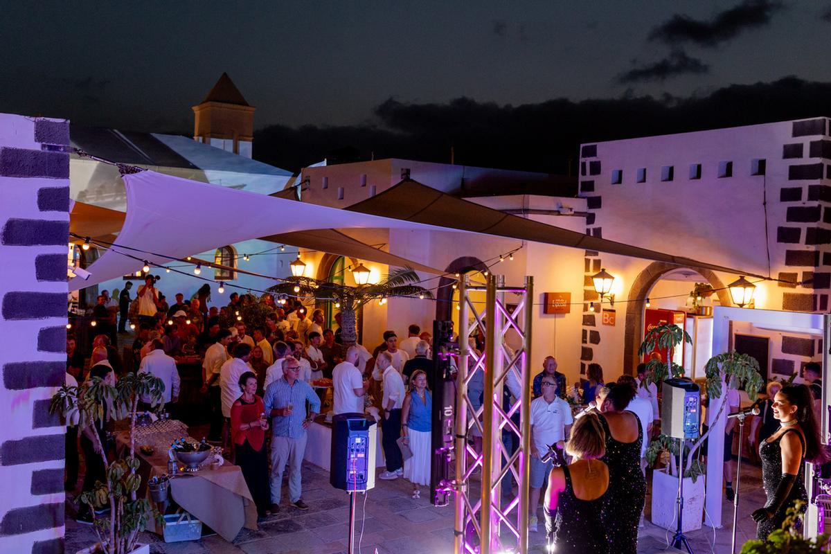Regatistas y armadores de Marina Rubicón 52 SUPER SERIES Sailing Week disfrutan de Lanzarote