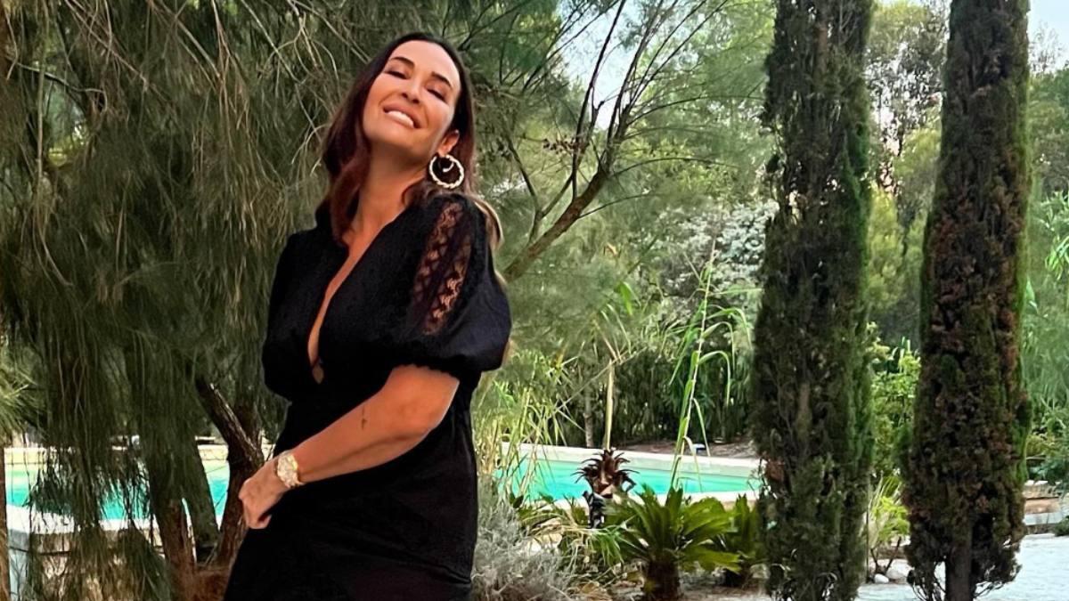 Vicky Martín Berrocal con vestido negro de Charo Ruíz Ibiza