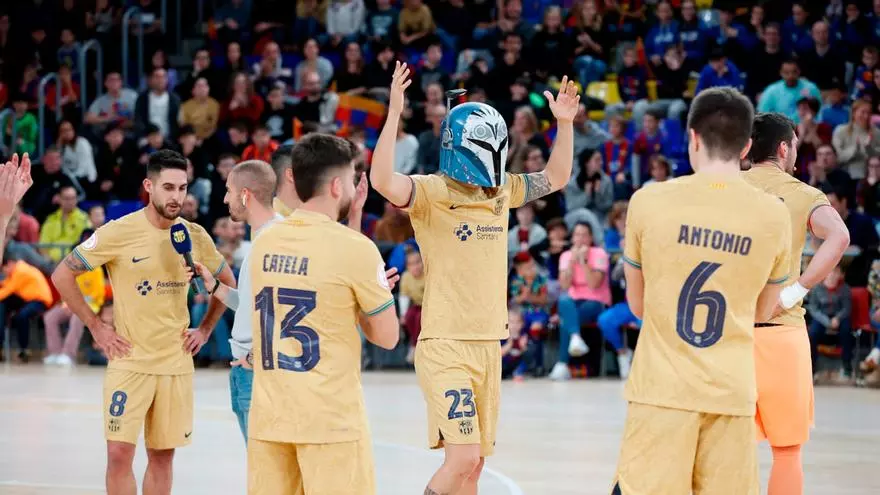 El Barça de fútbol sala se lo pasa en grande con la afición azulgrana