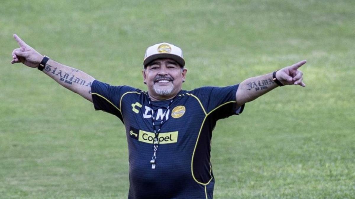 Así es el nuevo coche de Maradona valorado en 170.000 euros