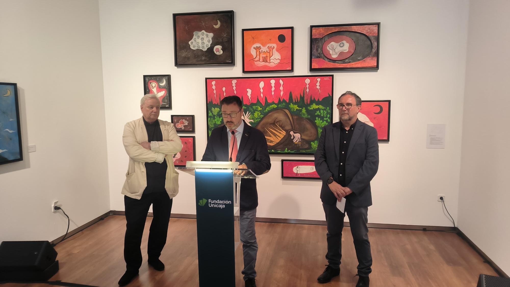 La exposición 'El cazador furtivo de las estrellas' de Xavier en Antequera