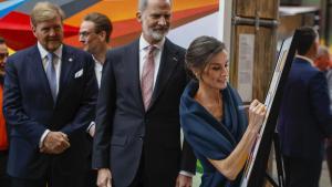 El rey Felipe VI y la reina Letizia, en su último acto en Amsterdam