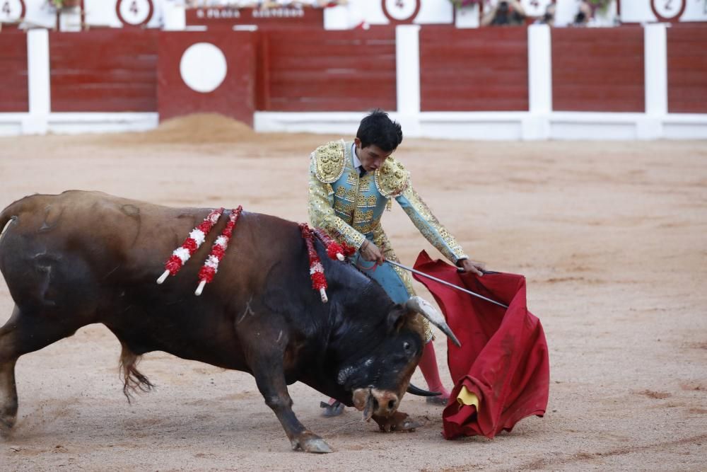 Novillada con picadores en El Bibio