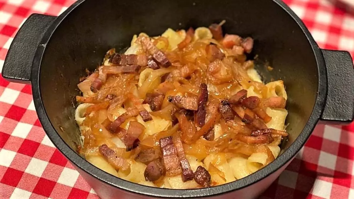 ¿Existen los macarrones a la suiza? Podría decirse que sí: se llaman 'älplermagronen' y esta es la receta
