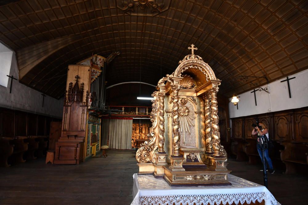 El convento de Santa Clara muestra sus tesoros a los pontevedreses