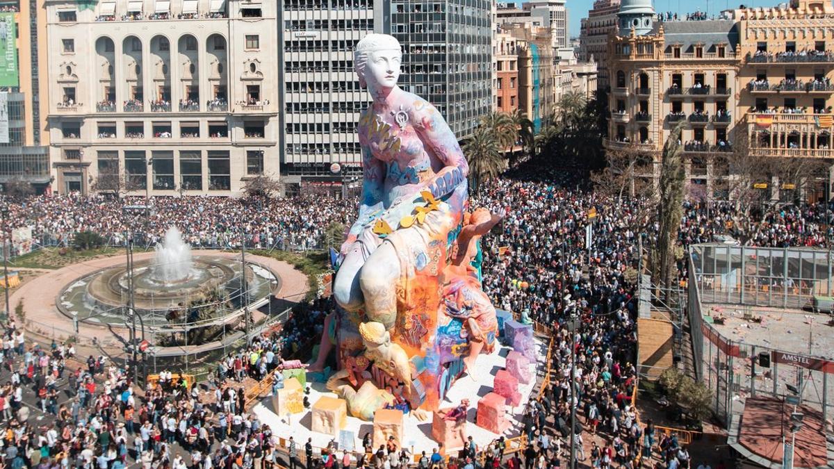 La falla del Ayuntamiento de Valencia de este año, de los artistas PichiAvo