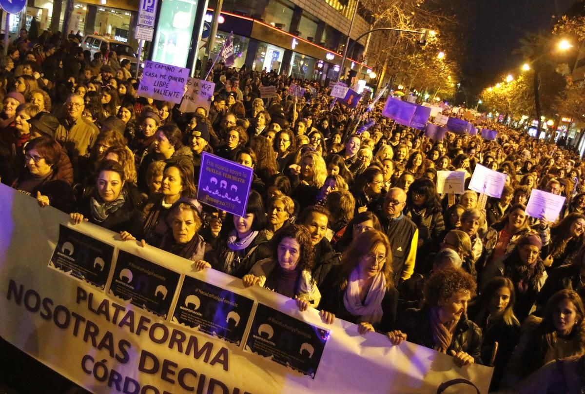 Multitudinaria manifestación del 8-M en Córdoba