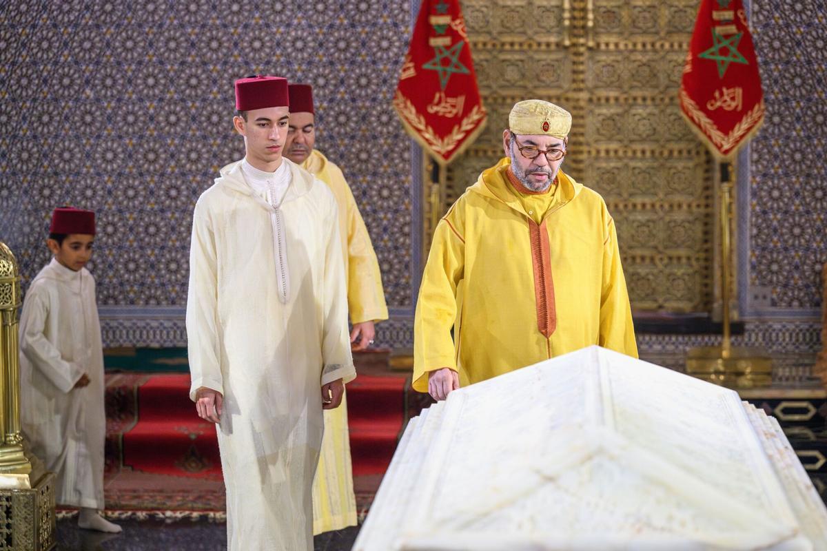 11/03/2025 El rey Mohamed VI de Marruecos y su heredero, el príncipe Moulay Hasán POLITICA MAGREB AFRICA INTERNACIONAL MARRUECOS MAP