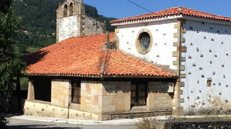 El templo parroquial de Baldornón, en el barrio de Santolaya.