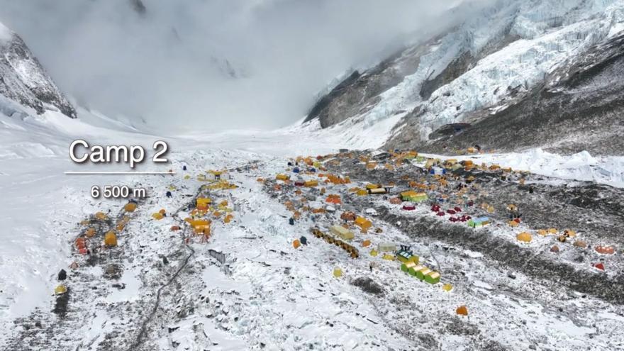Jean-Michel Jorda (francés afincado en Asturias) documenta hasta qué extremos llega el turismo de montaña en el Himalaya