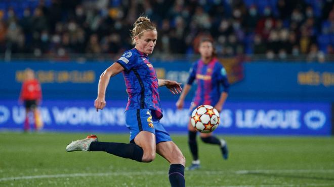 El Barça fichó a Irene Paredes, que no renovó su contrato con la entidad parisina