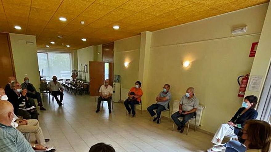 Reunión de los gobiernos locales con los comuneros.   | // FDV