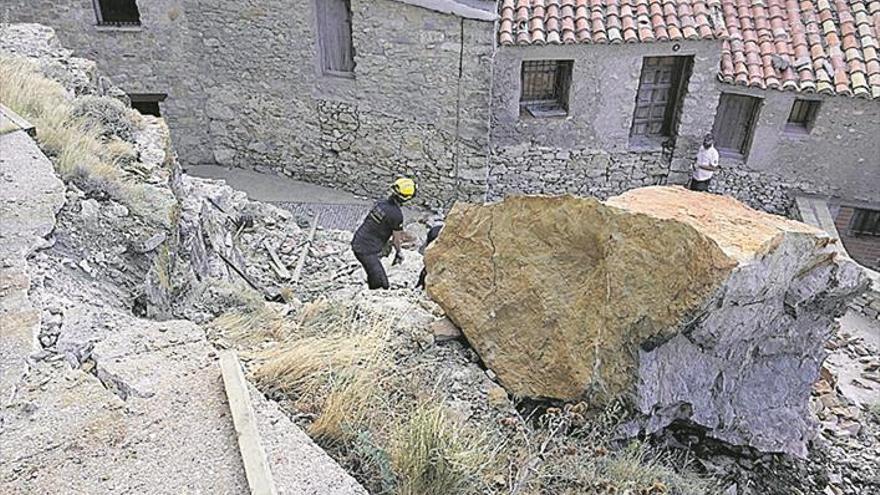 Ares estudiará cómo proteger el castillo tras un derrumbe