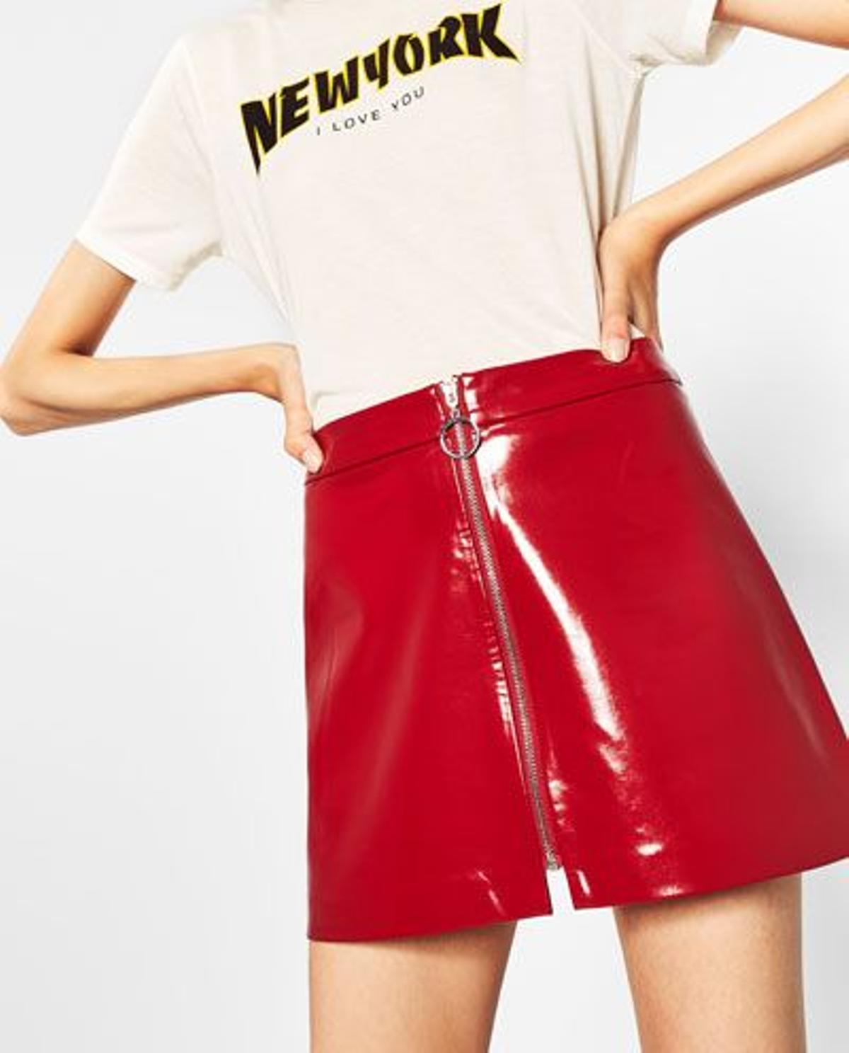 Rebajas 2017, falda mini con cremallera de Zara (15,99€)