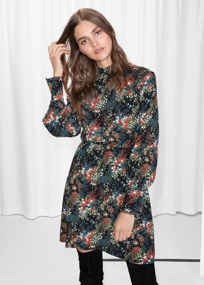 Rebajas 'mid season': vestido de flores de & Other Stories