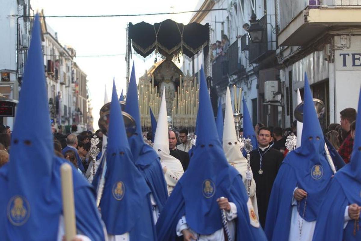 La noche culmina un Martes Santo primaveral e histórico