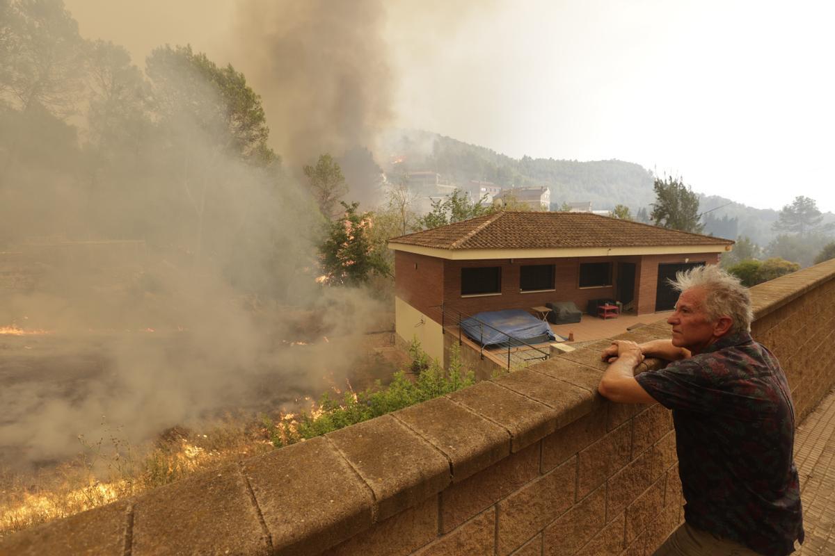 El incendio en El Pont de Vilomara, en imágenes