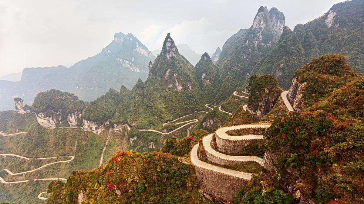 La Puerta del Cielo: entra en otra dimensión a través de la Montaña de  Tianmen - Viajar