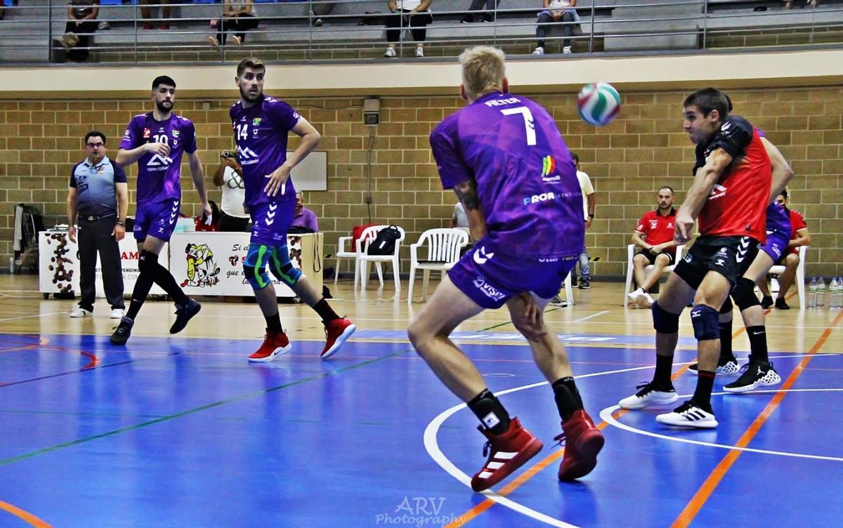 Los jugadores del ConectaBalear Manacor, en el partido ante el Teruel.