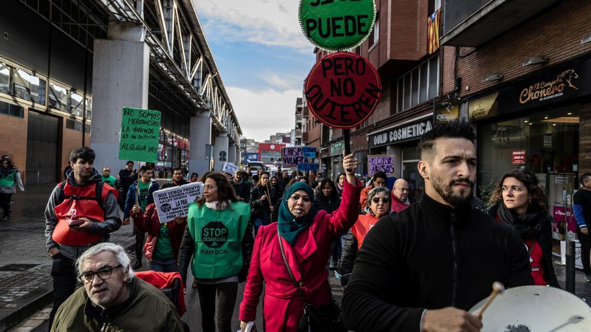 Varias entidades reclaman mejoras en los Servicios Sociales de L'Hospitalet.