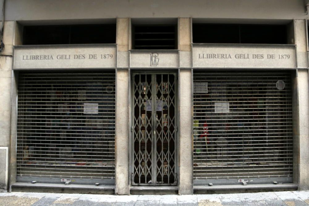 Façana de la llibreria Geli de Girona, tancada al públic