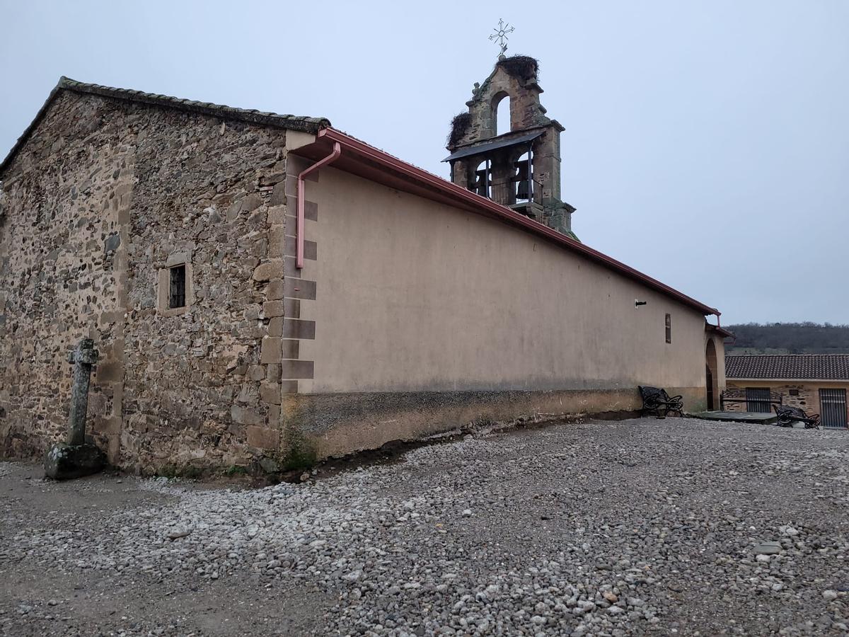 Actual aspecto del exterior de la iglesia de Bercianos.