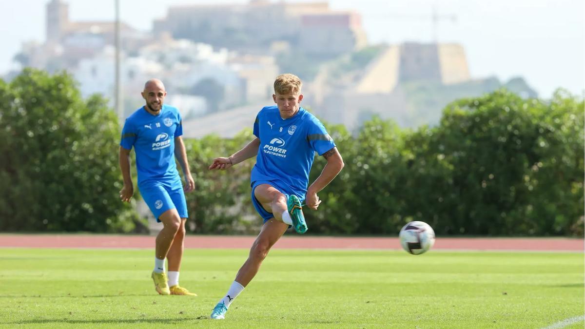 Un entrenamiento de la UD en Can Misses-3