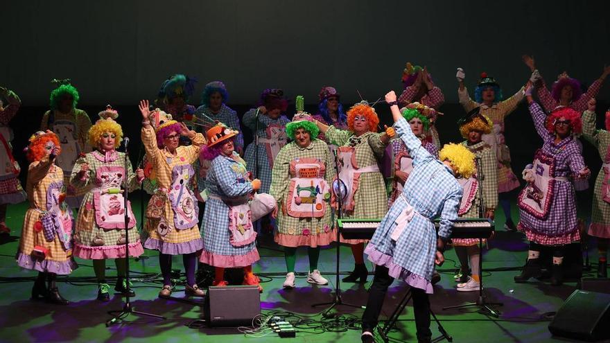 Pantaleón, comparsa que quedó en segundo puesto en el concurso del Entroido de A Coruña.