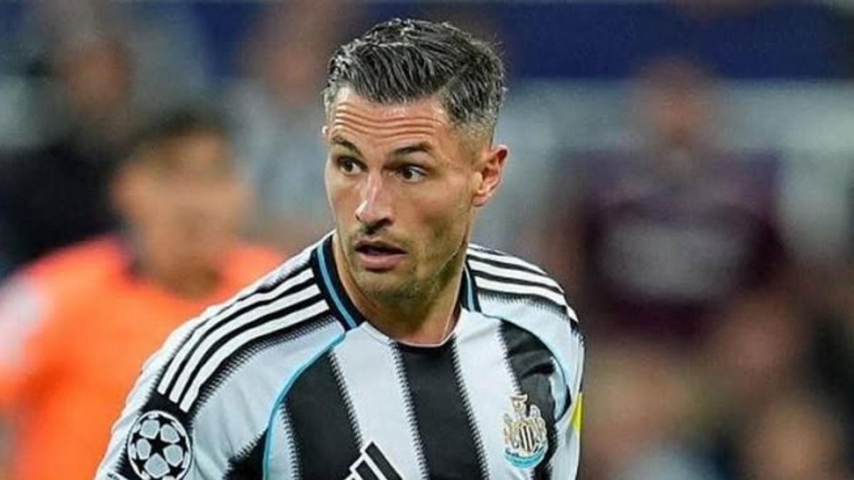 Schär, defensa del Newcastle