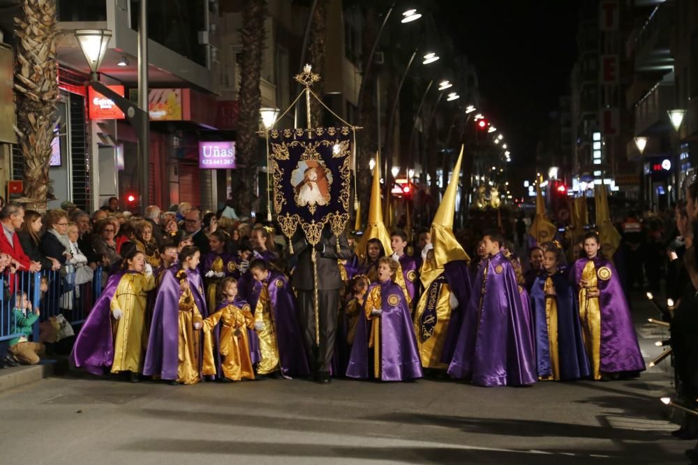 La Esperanza y el Cristo de la Caída protagonizaron el Encuentro en la Vía Doloresa de la Semana Santa de Torrevieja