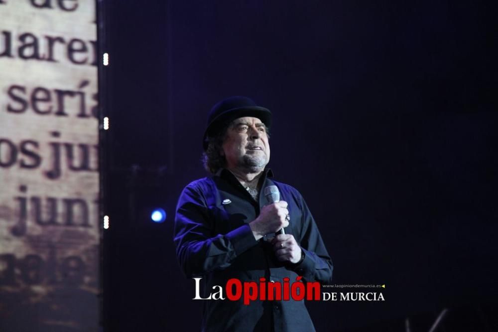 Joaquín Sabina lo niega todo en Murcia.