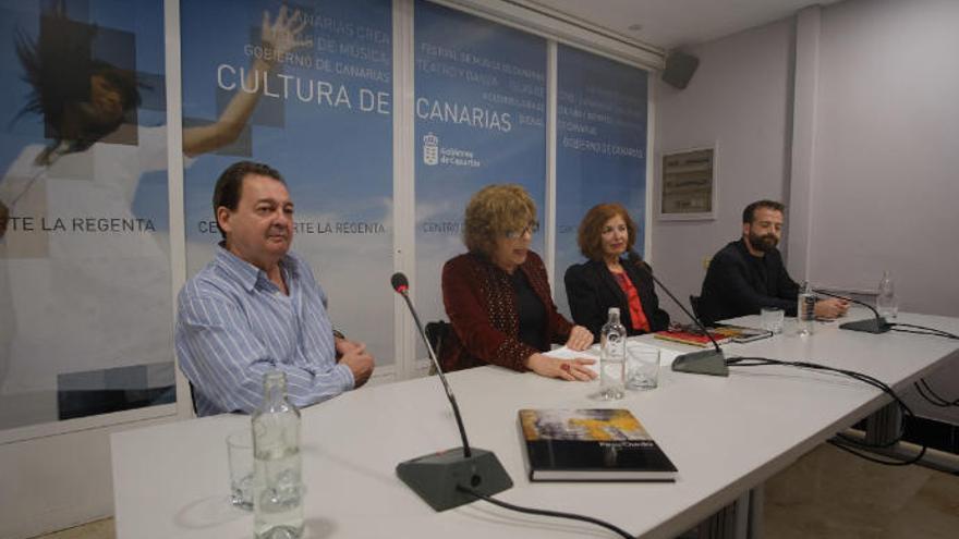 Pino Ojeda, en la Biblioteca de Artistas Canarios