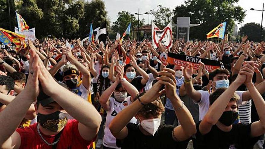 Una imagen de archivo de una manifestación contra la propiedad del Valencia CF