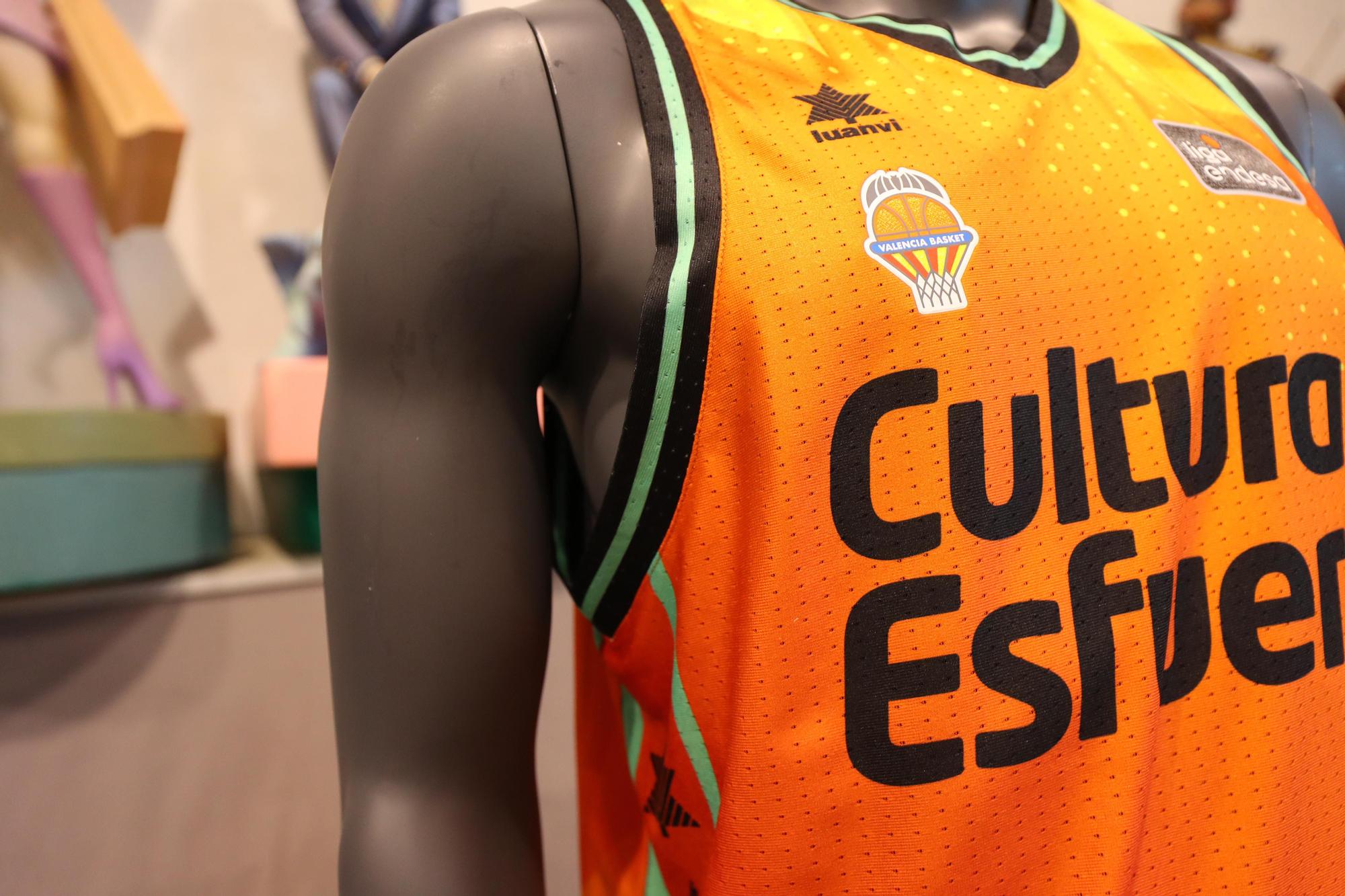 Descubre la nueva equipación del Valencia Basket