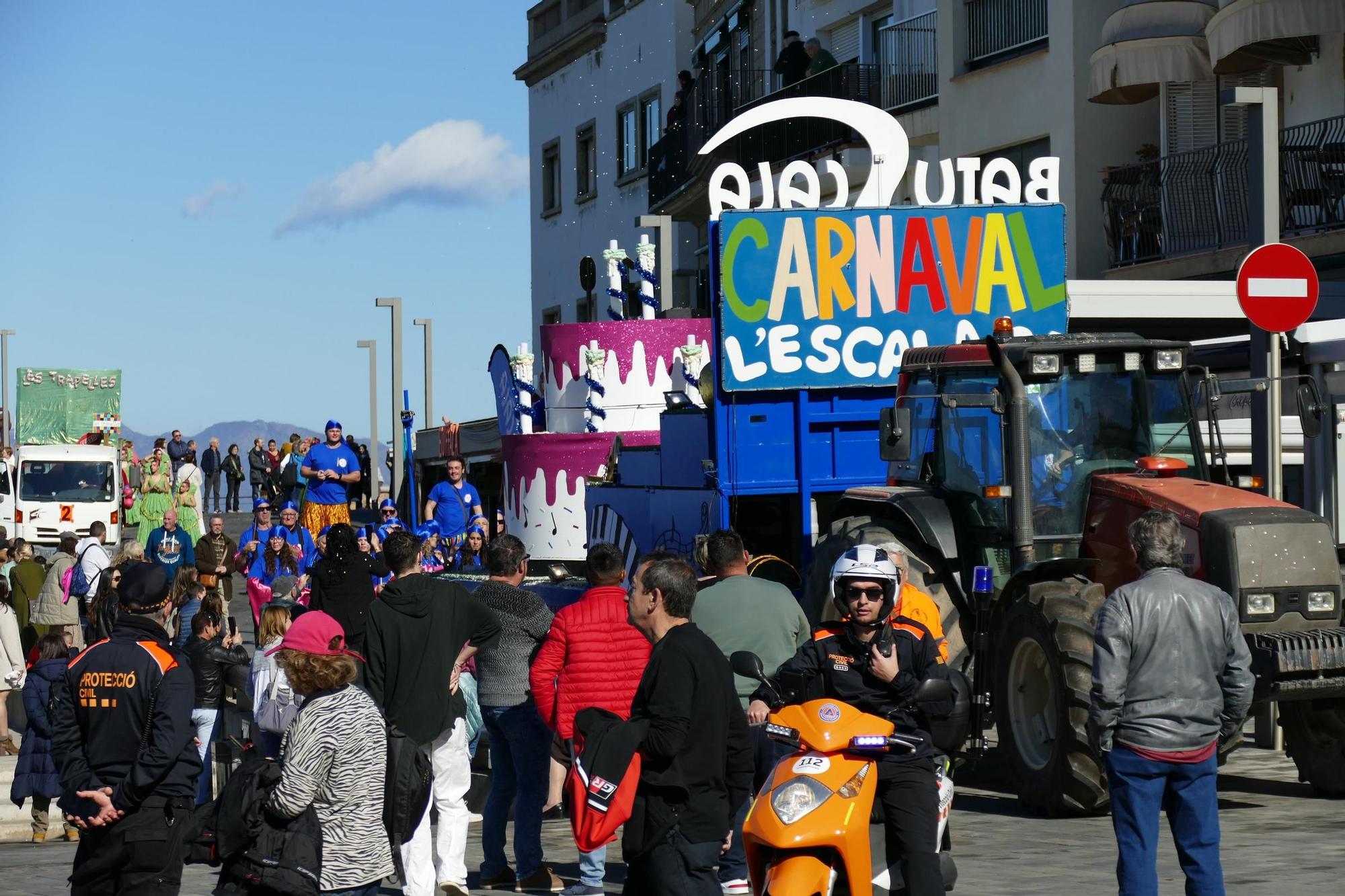 L'Escala s'acoloreix amb la rua de carnaval