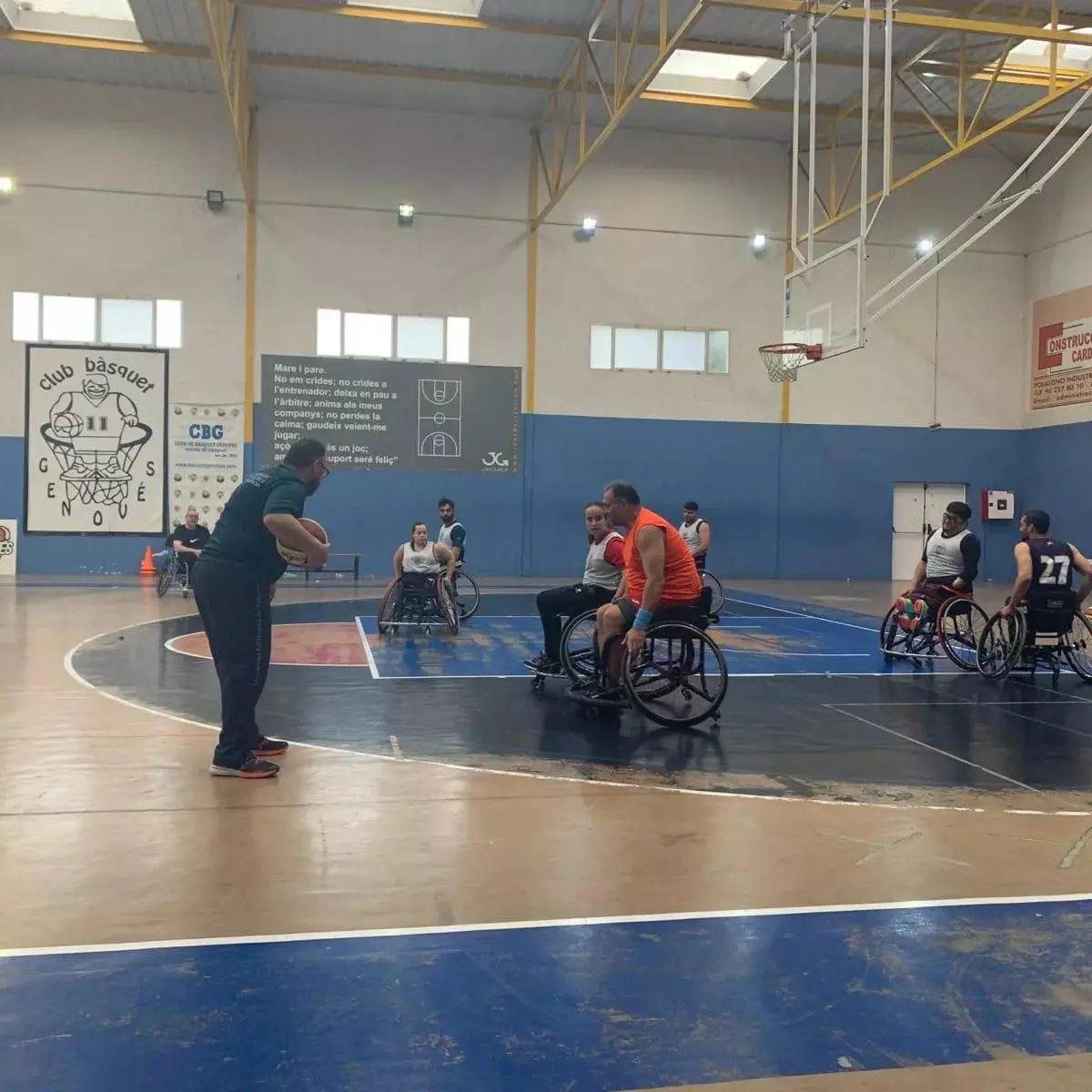 El Genovés acoge la concentración para los play-off del equipo de baloncesto en silla de ruedas ADIV-UPV