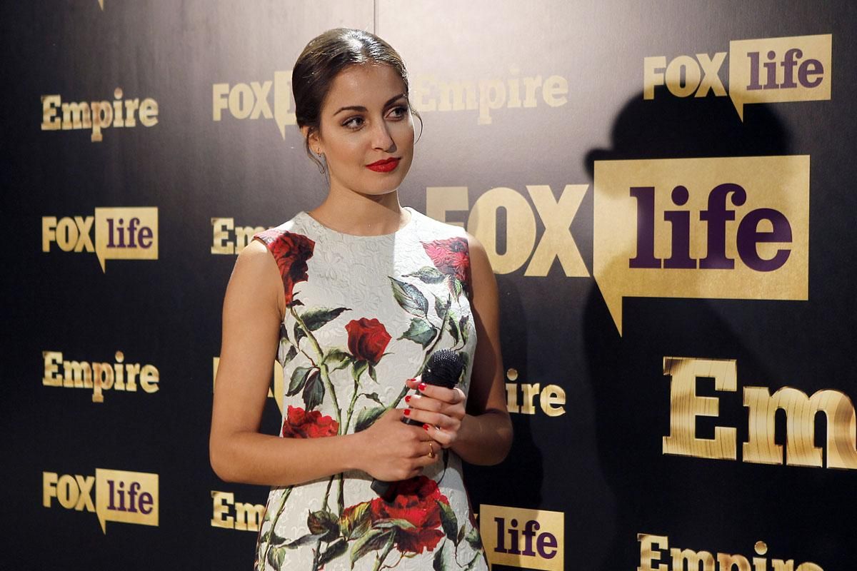 Hiba Abouk con un look muy a la italiana
