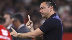 Xavi durante el partido, su último como entrenador del Barça, en el Sánchez Pizjuán ante el Sevilla.