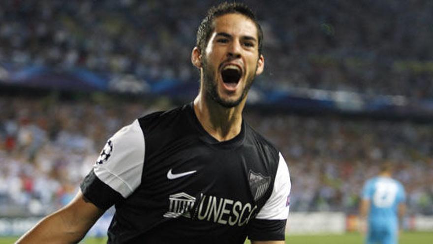 Isco celebra uno de sus dos goles de anoche en La Rosaleda. El malagueño hizo un partido espectacular ante el campeón ruso.