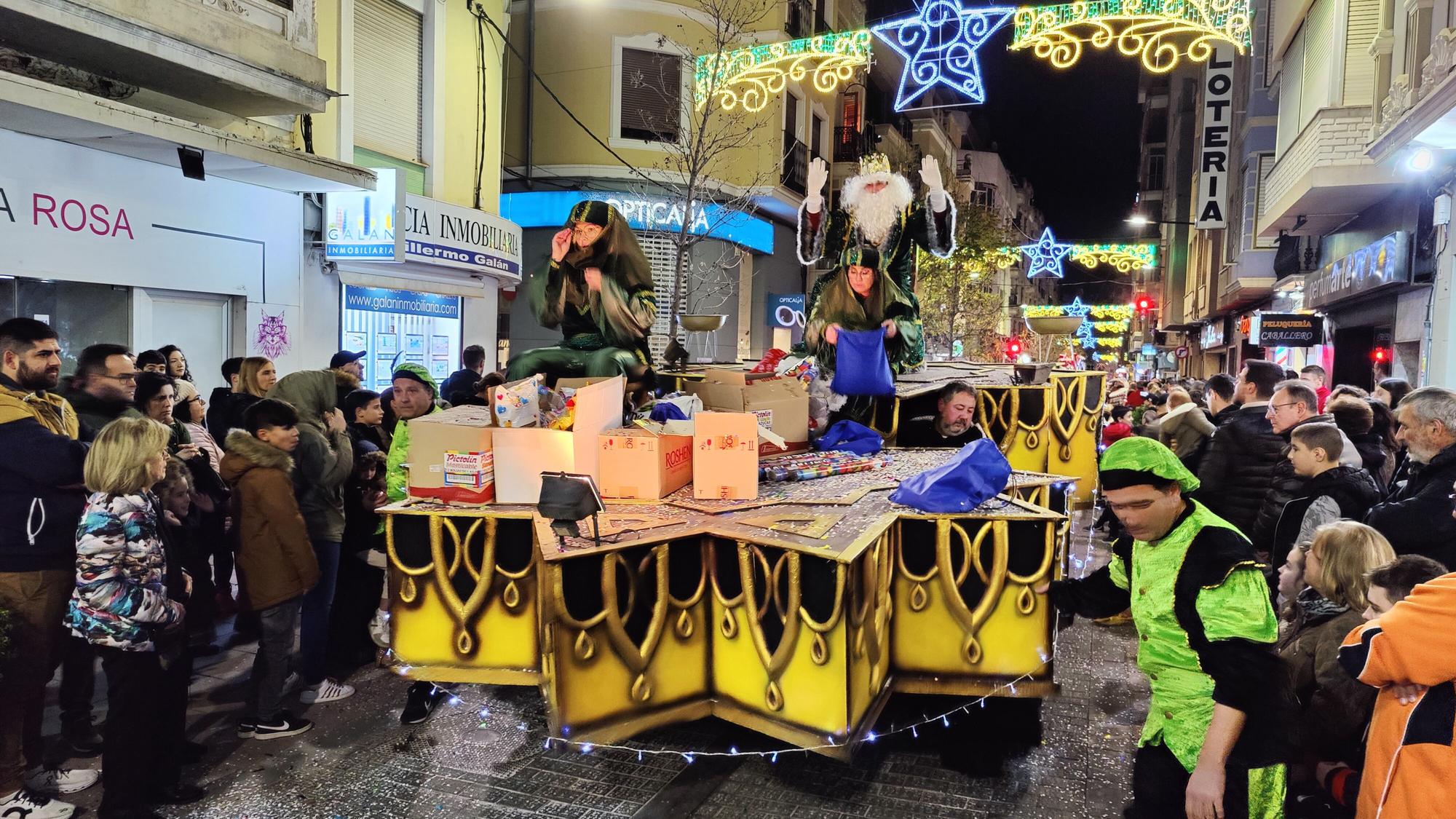 Así ha sido el paso de los Reyes Magos por la Ribera