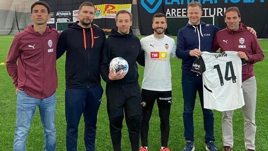 Confirmado: Gayà recibe al alta médica en Finlandia