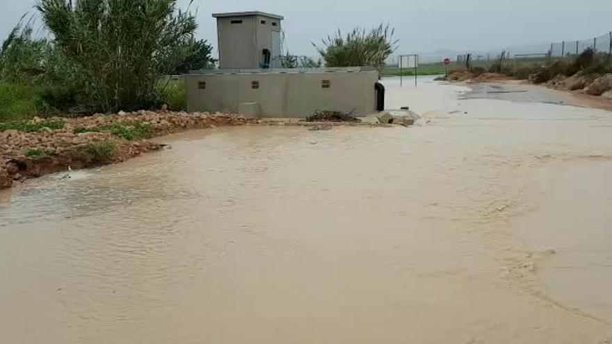 Leve inundación en Los Pérez