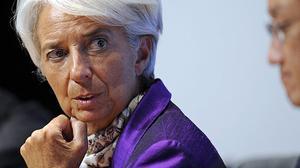 Christine Lagarde, directora de l’organisme, creu que les mesures s’han d’acompanyar d’una política monetària acomodatícia i reformes estructurals.